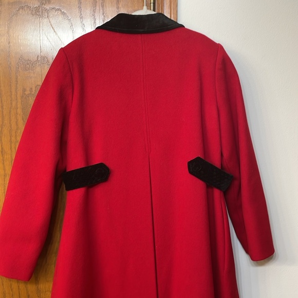 ROTHSCHILD NWT Girls Size 14 Red Wool Coat Black Velvet Details collar - Picture 8 of 12